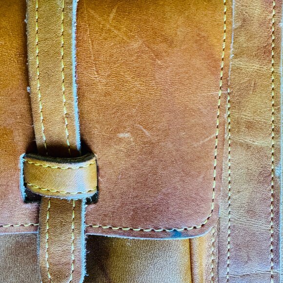 Frye Artisan Rectangle Adjustable Camel Leather Bag Fold Over Adjustable Strap - Picture 15 of 16